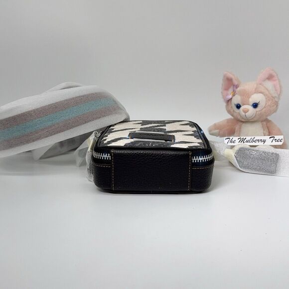 Coach CJ672 Stanton Crossbody With Houndstooth Print Black Cream Leather Canvas - Picture 4 of 9